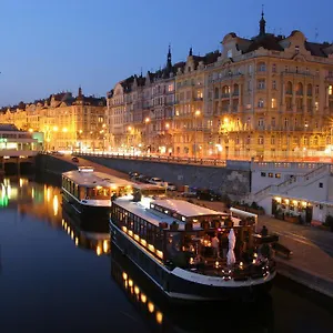 4* Bådhotel Boat Matylda